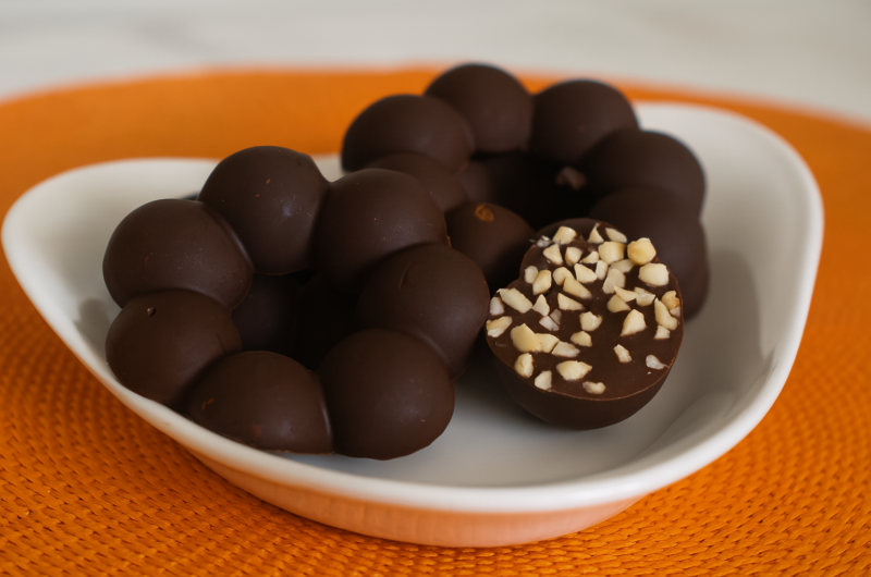 Cioccolato keto alle arachidi