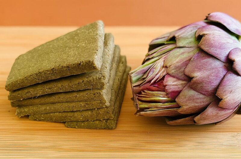 Crackers chetogenici ai carciofi
