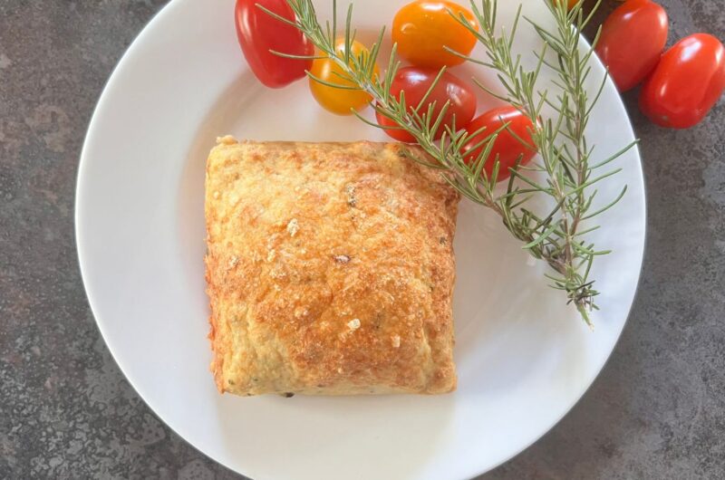 Panino keto di pollo imbottito