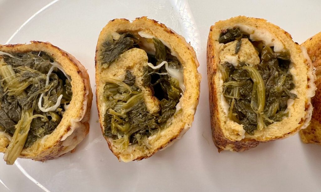 Piatto unico chetogenico: rotolo facile con solo 2 ingredienti: ricetta