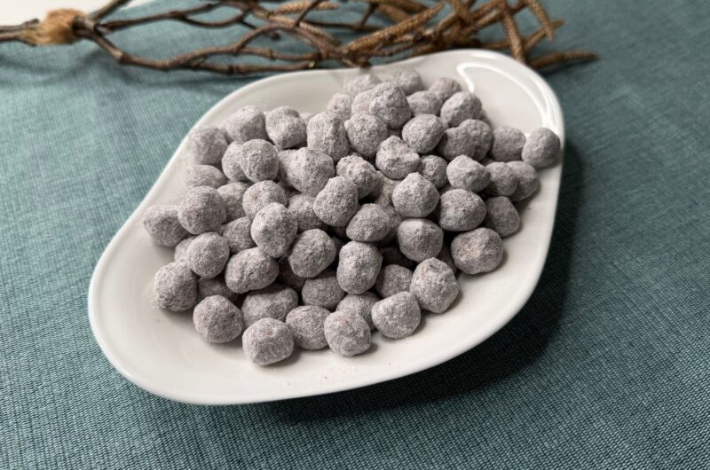 Nocciole ricoperte di cioccolato fondente 90% senza zucchero: snack chetogenico e low carb facile, croccante e irresistibile