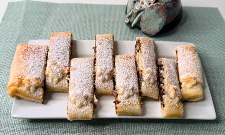 Fagottino di Pasta Frolla Chetogenica con Ricotta e Gocce di Cioccolato (Stile Pasticceria Francese)