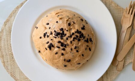Pane nuvola chetogenico al cioccolato: colazione proteica senza farine, soffice e golosa