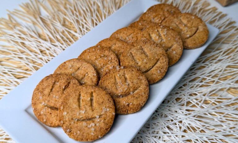 Snack Keto Veloci Senza Glutine: Lo Spuntino Salato Perfetto in Pochi Passaggi